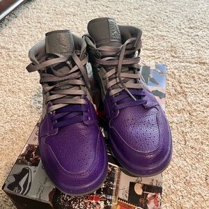 WMNS Air Jordan SE UC